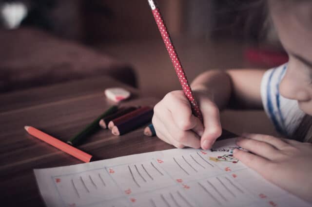 Hartz IV Kinder mehr Geld fuer Schulbedarf