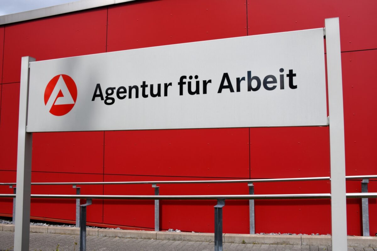 arbeitsagentur arbeitslosenzahlen 12 2024 frisiert