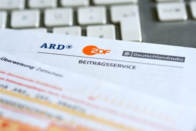 Überweisungträger auf einer Rechnung für den Rundfunkbeitrag von ARD ZDF