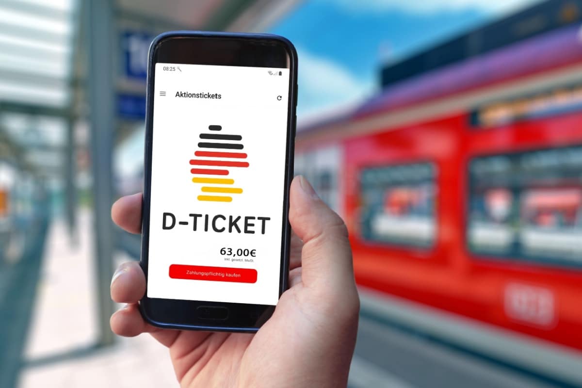 Deutschlandticket auf Mobilfunkgerät für 63 Euro