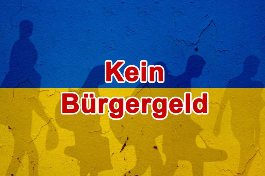 Ukrainische Flagge mit angedeuteten Flüchtlingen