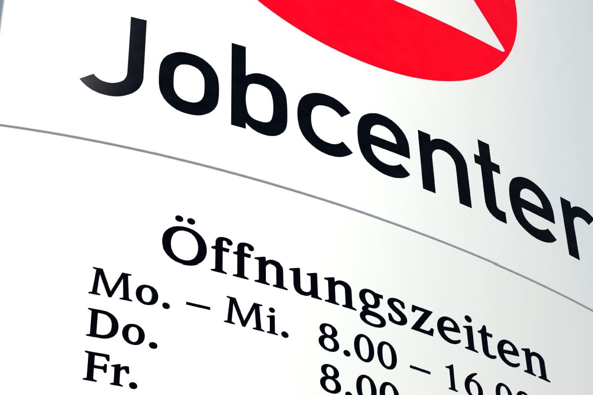 Schild Jobcenter Bundesagentur für Arbeit