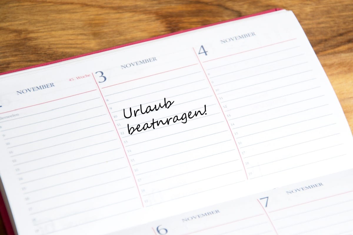 Tischkalender mit Urlaubseintrag