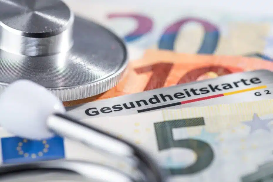 Gesundheitskarte der GKV, Euro Banknoten und Stethoskop