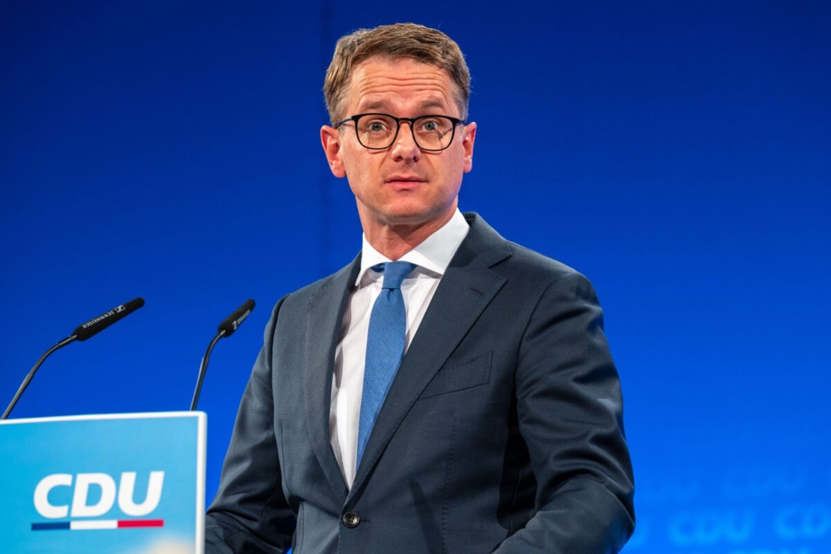 Carsten Linnemann am Rednerpult der CDU