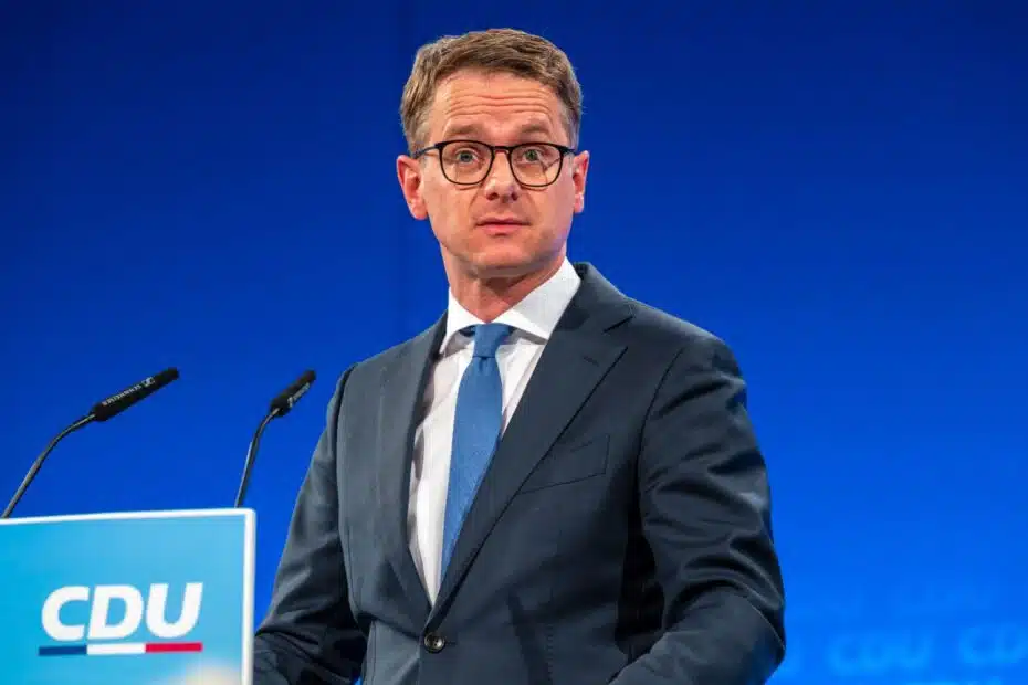 Carsten Linnemann am Rednerpult der CDU