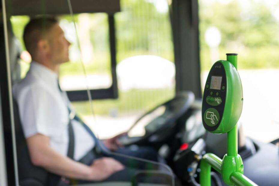 Bus und Busfahrer