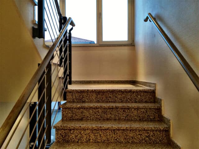 Hausflur eines Mehrfamilienhauses