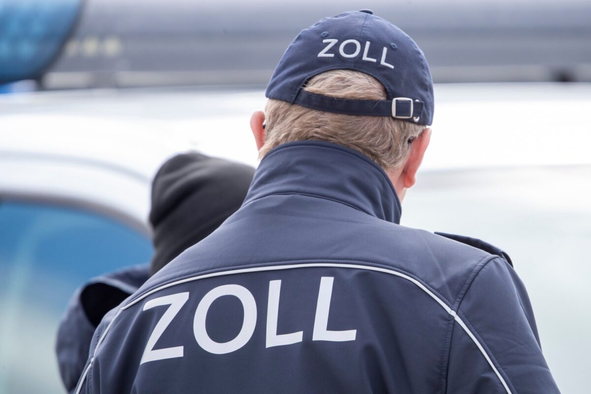 Zoll bei der Kontrolle Schwarzarbeit und Bürgergeld